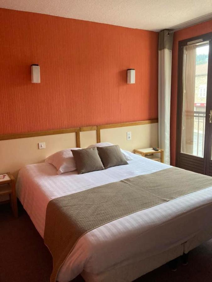 Logis Hotel Restaurant Des Voyageurs Le Malzieu-Ville Zewnętrze zdjęcie