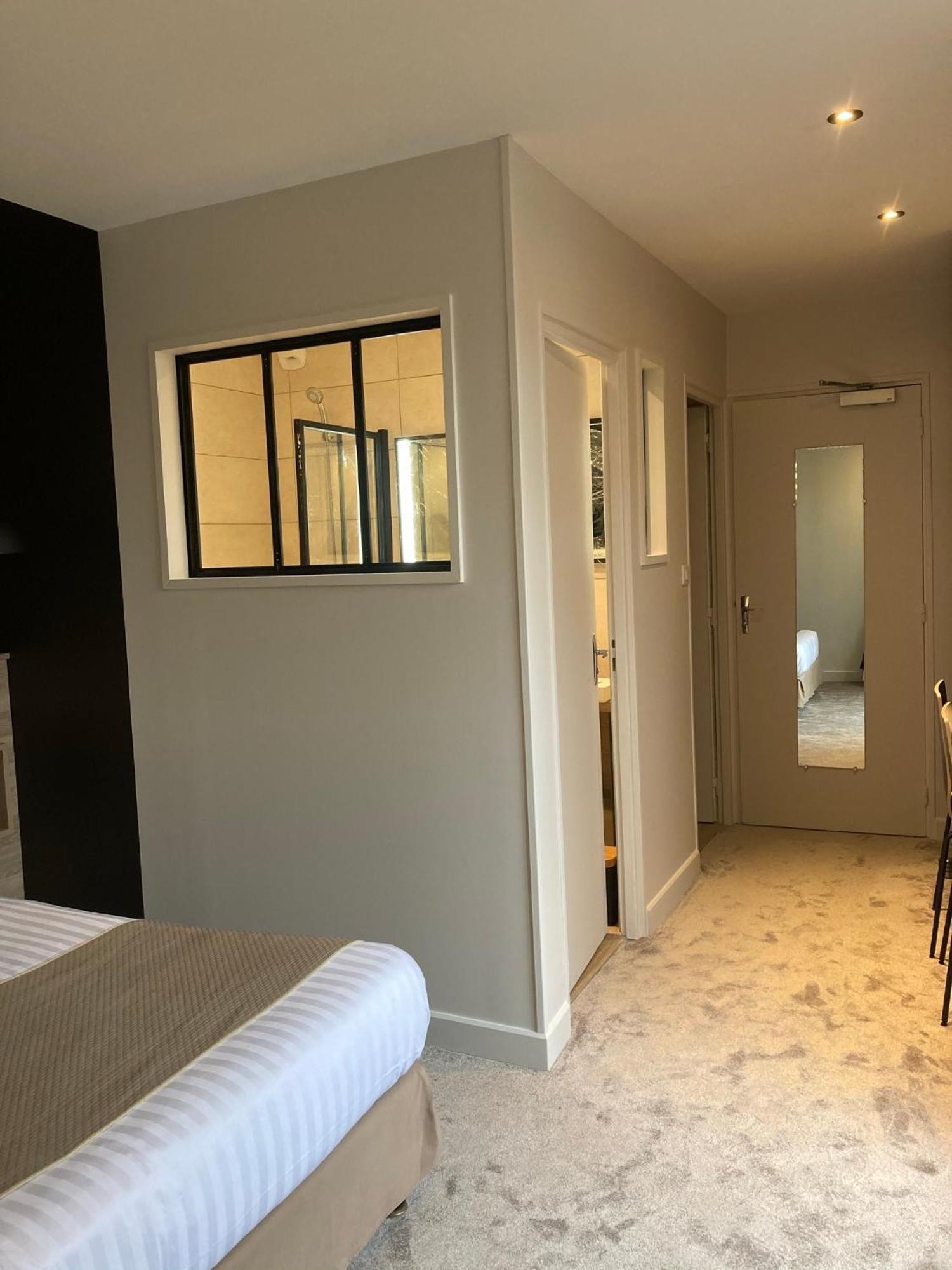 Logis Hotel Restaurant Des Voyageurs Le Malzieu-Ville Zewnętrze zdjęcie