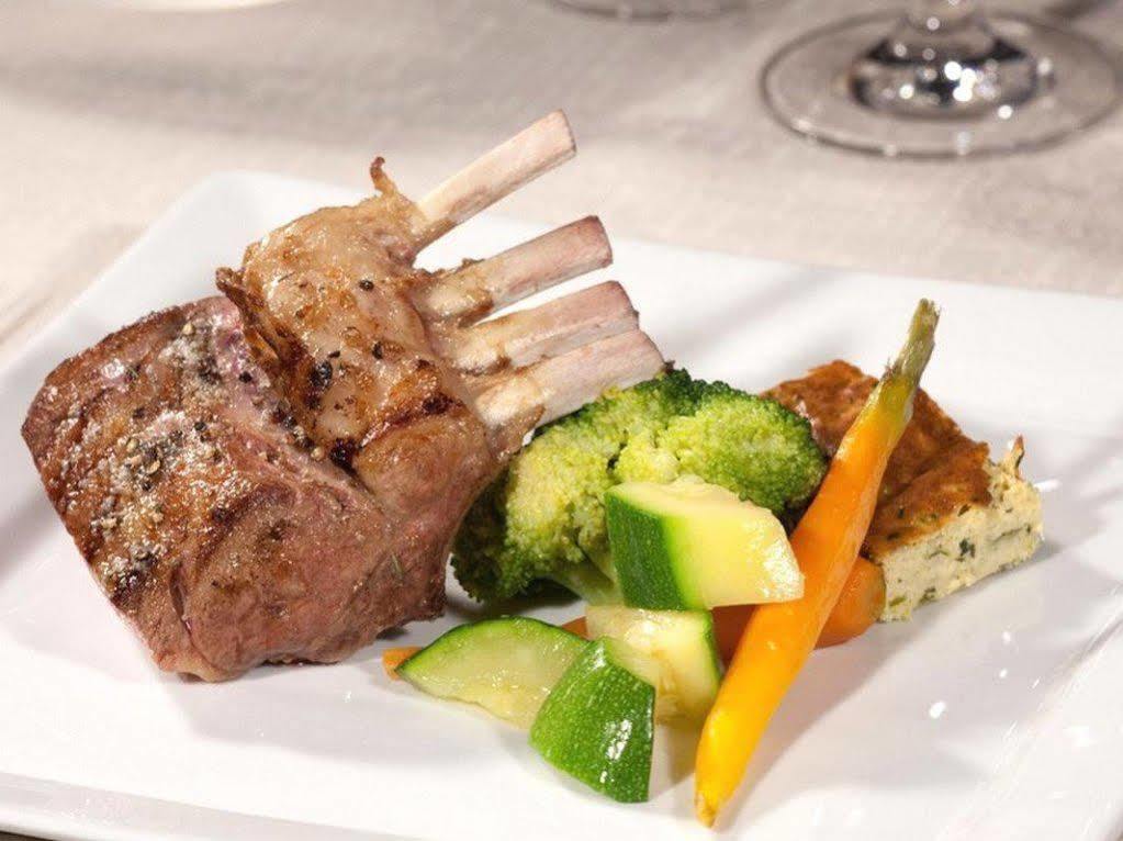 Logis Hotel Restaurant Des Voyageurs Le Malzieu-Ville Zewnętrze zdjęcie